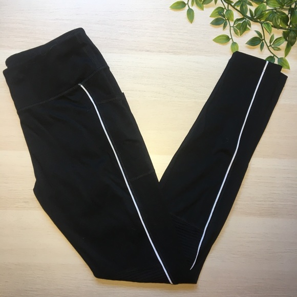 Avia Pants - 👀 4/$10 Avia Black athletic leggings with white stripe & side pockets